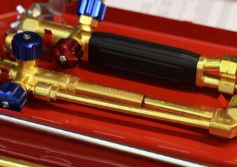 Palniki spawalnicze w czerwonej kasecie firmy PERUN