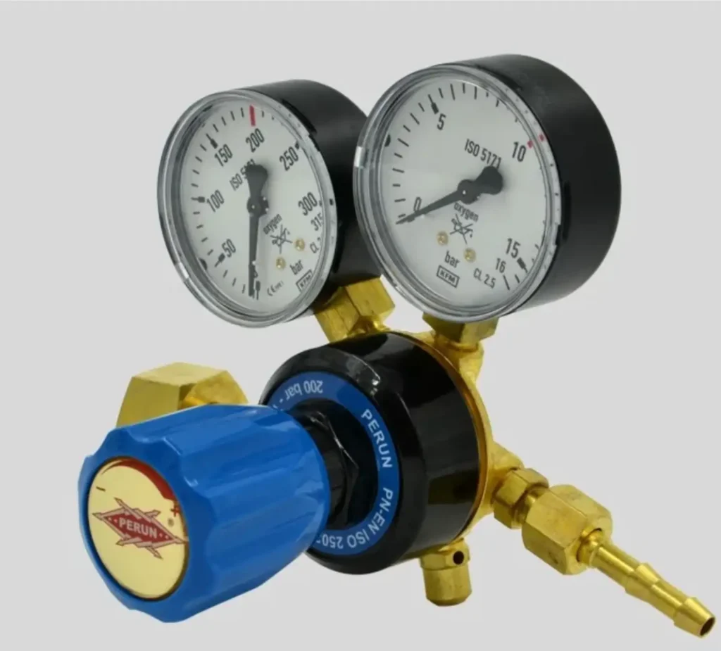 Reduktor Perun z dwoma manometrami